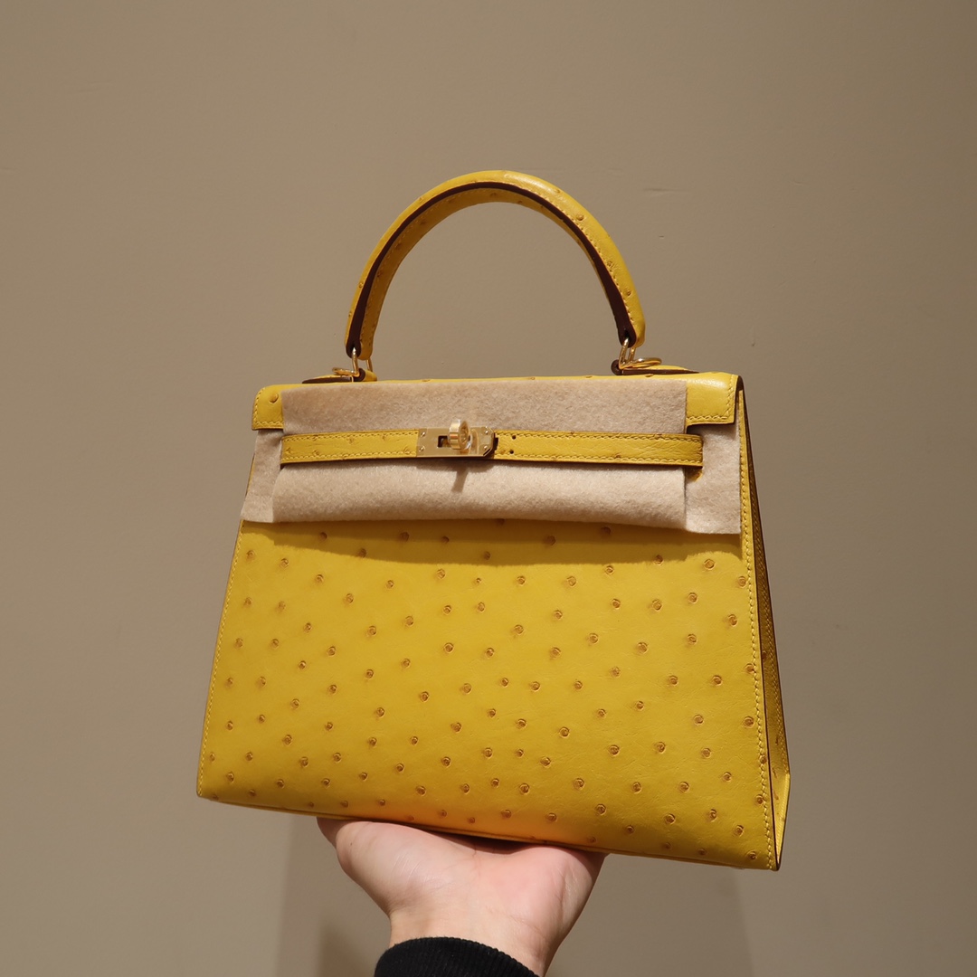 Hermes Kelly 25cm Handbag Shoulder Bag in Yellow Ostrich Leather